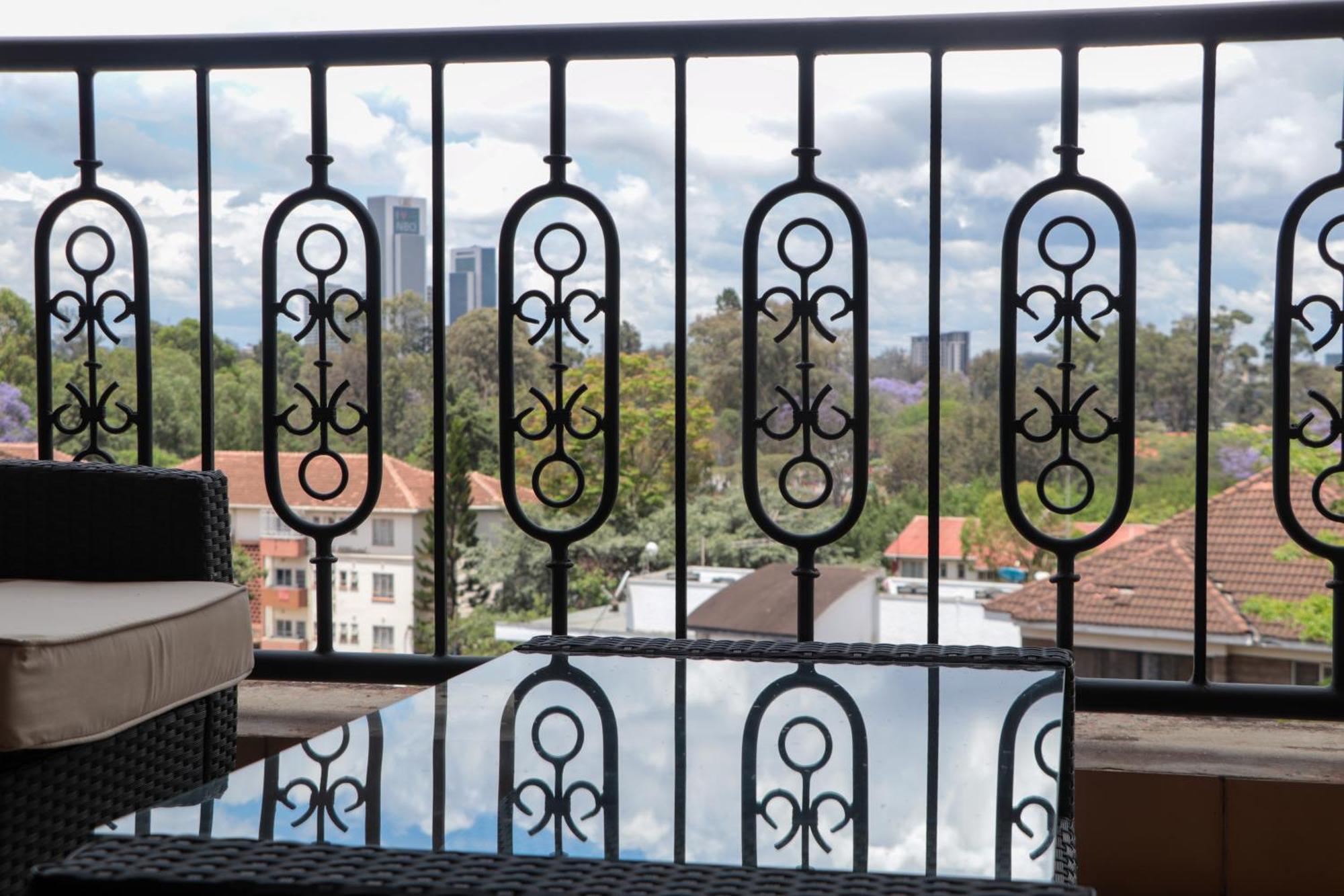 Gemsuites Serviced Apartments State House ไนโรบี ภายนอก รูปภาพ